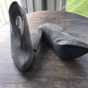 Grey suede Michael Kobe’s booties